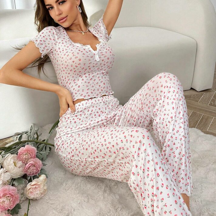 Pyjama florale à manches courtes et pantalon long